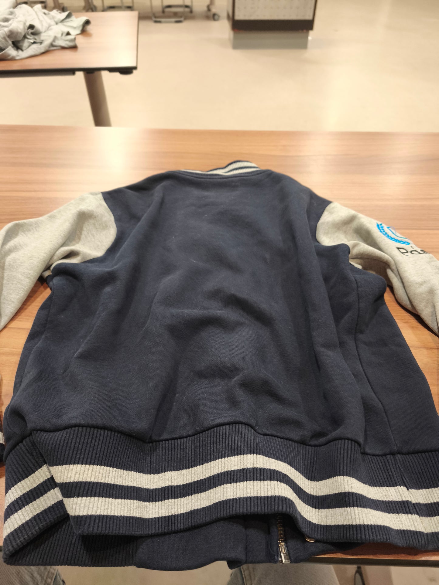 sweat à capuche Ecole Pascal