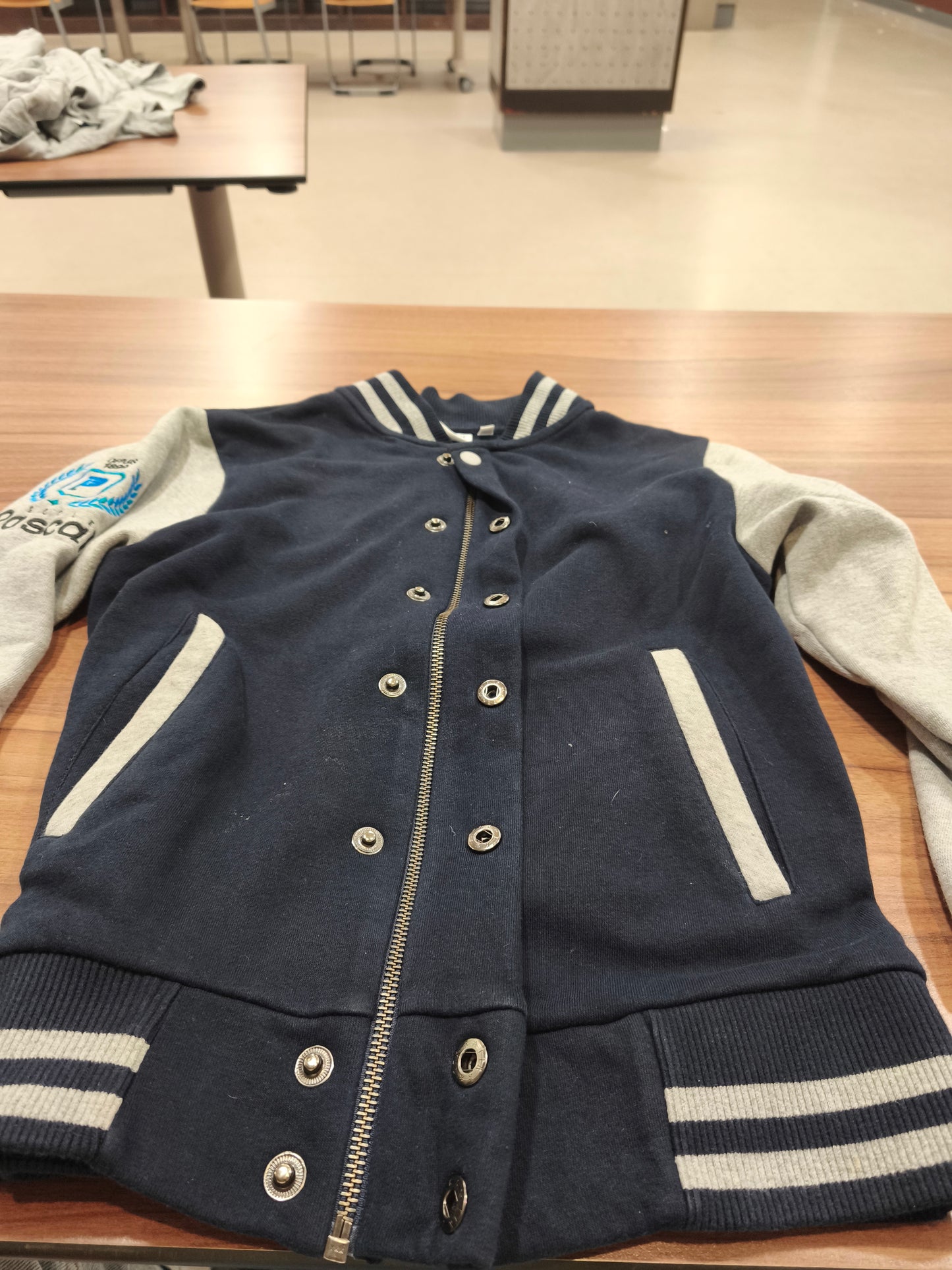 sweat à capuche Ecole Pascal