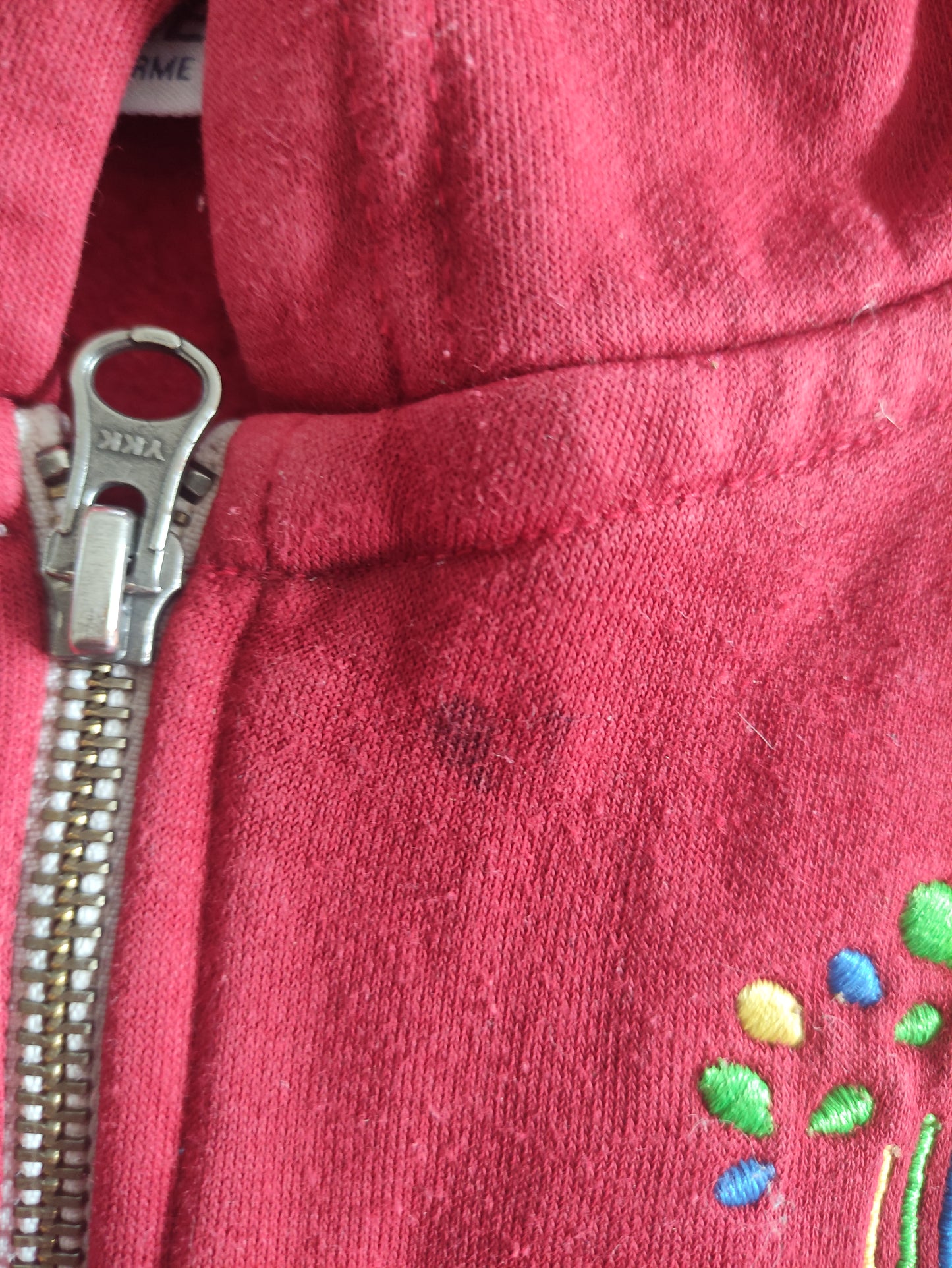 sweat à capuche rouge NDDS Strasbourg
