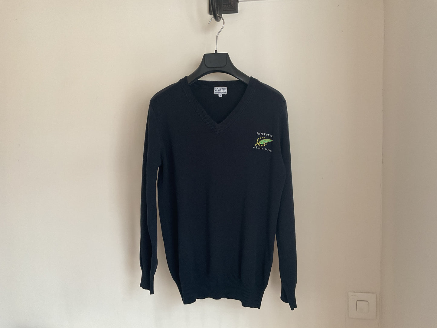 pull col V acry-coton Institut St Pierre St Paul