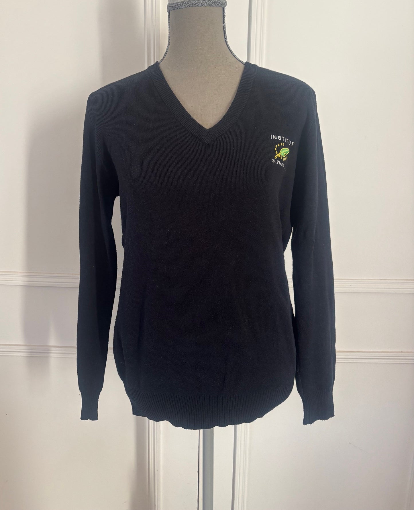 pull col V acry-coton Institut St Pierre St Paul