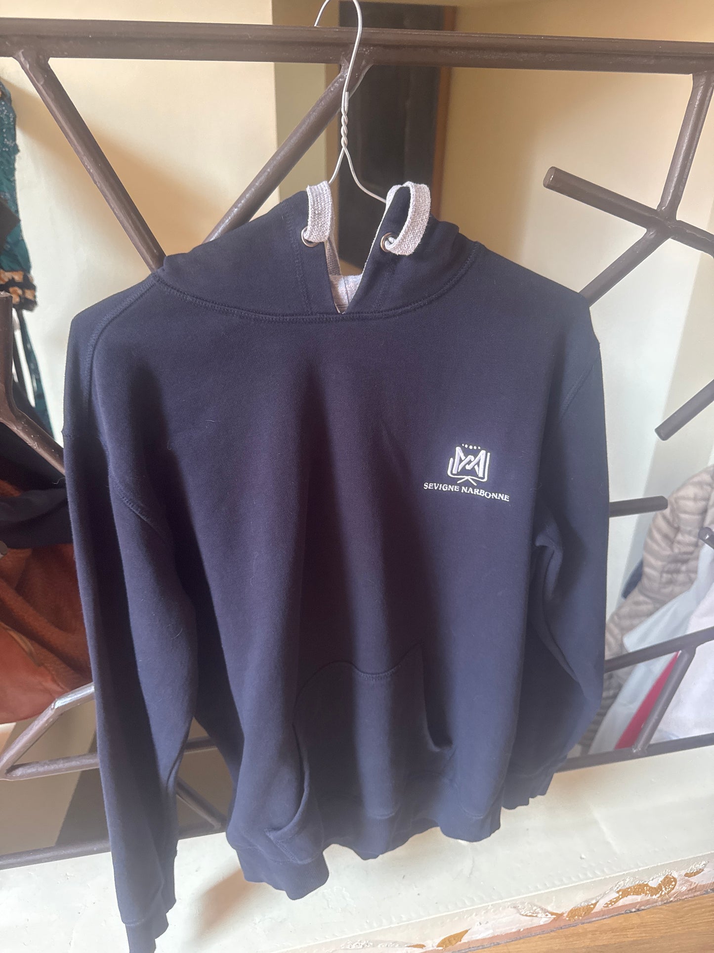 sweat à capuche Sévigné Narbonne
