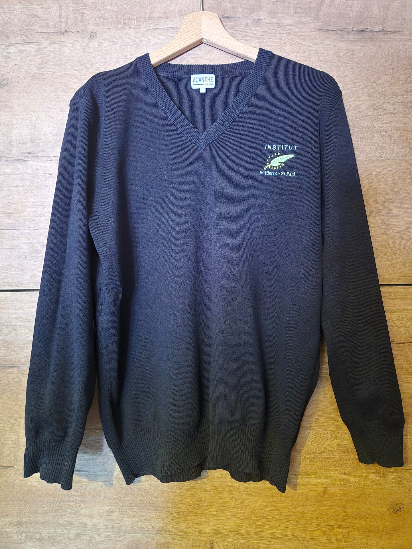 pull col V acry-coton Institut St Pierre St Paul