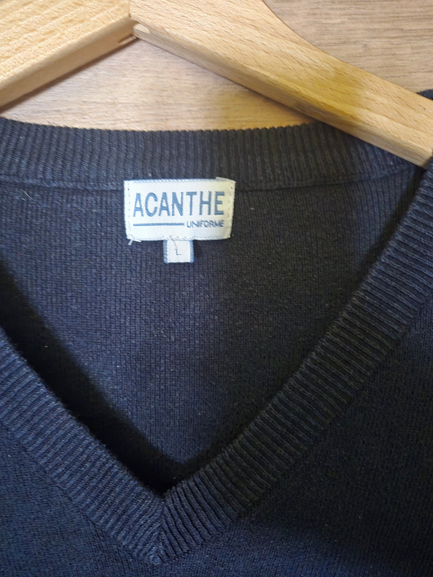 pull col V acry-coton Institut St Pierre St Paul
