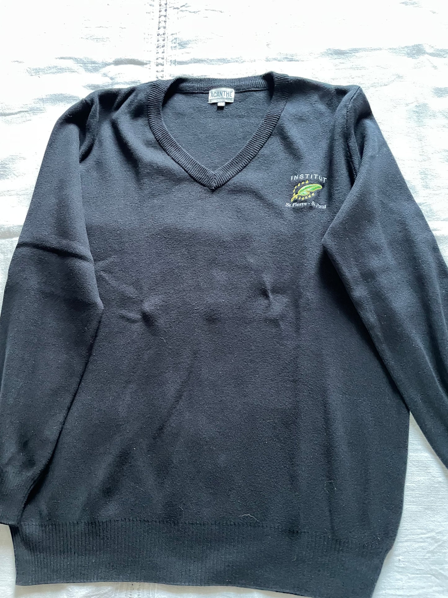 pull col V acry-coton Institut St Pierre St Paul